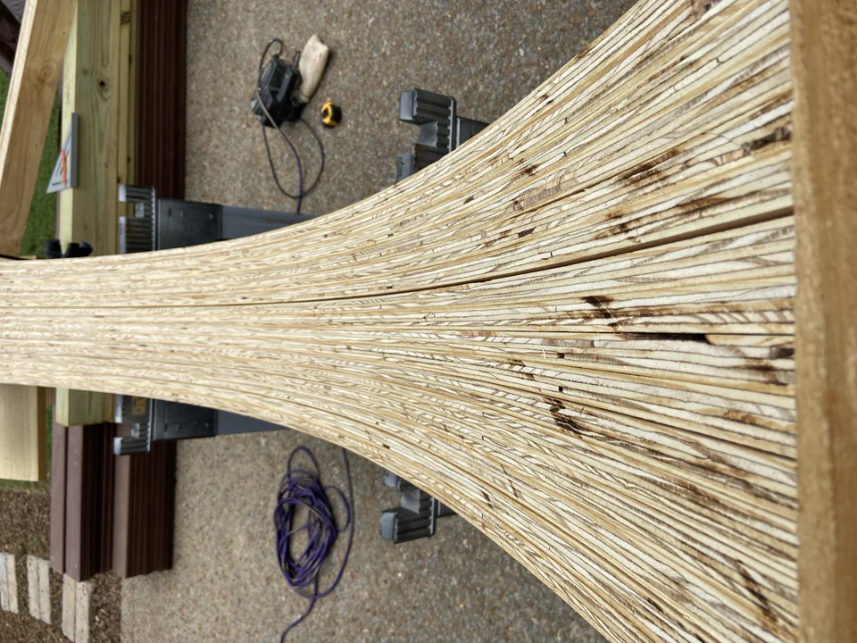 Laminated transition ribs, arranged together for matching edges.