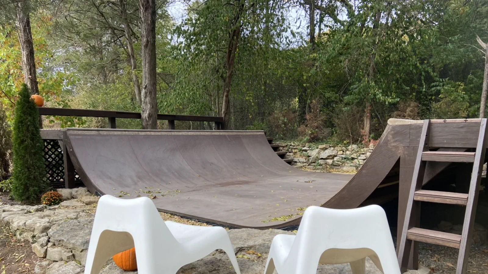 Skateboard Mini Ramp