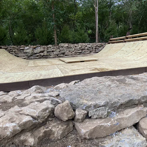 Skateboard Mini Ramp